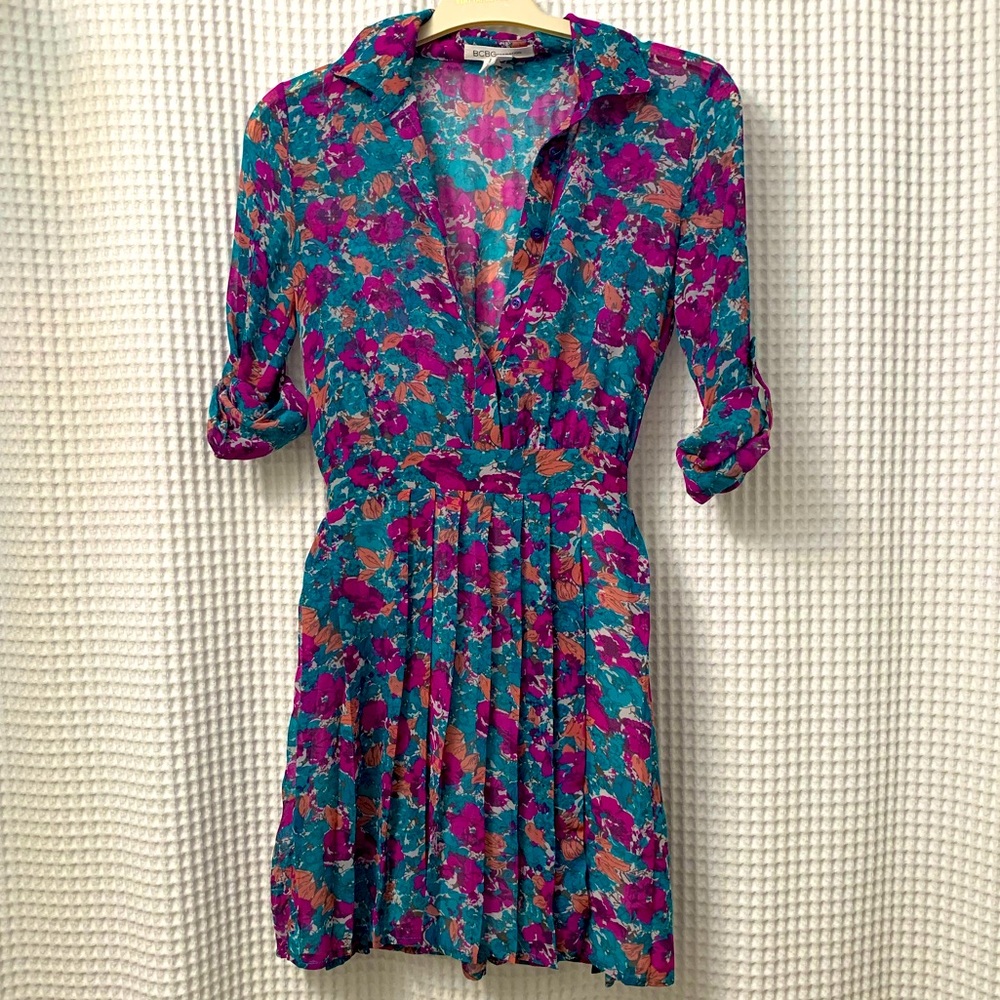 Gorgeous BCBG floral dress XXS